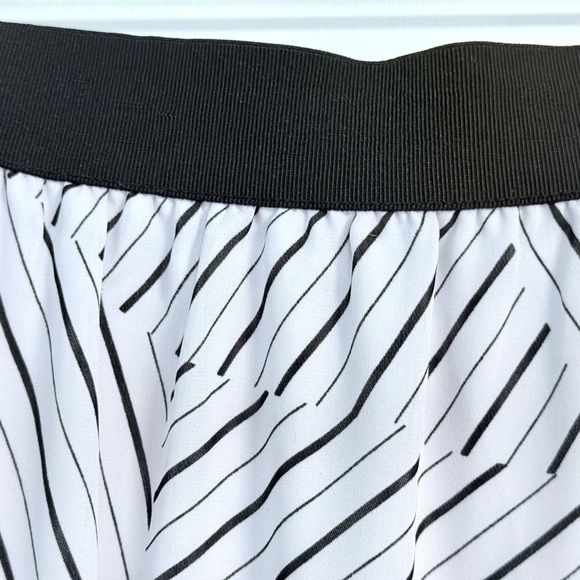 Worthington Black White Geo Maxi Skirt L | Office to Weekend - Picture 2 of 8